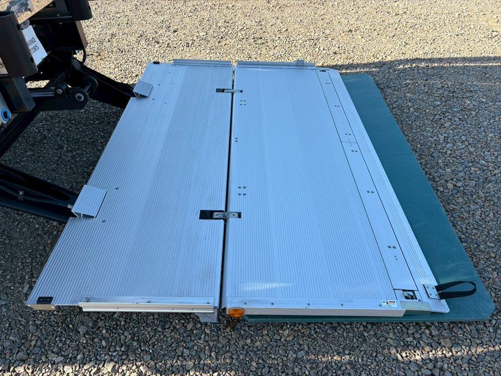 三菱 ファイター 2KG-FK65F(2WD)の写真12