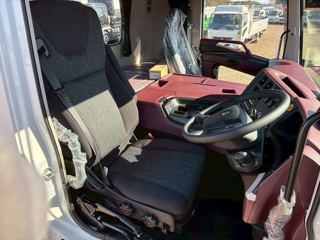 三菱 スーパーグレート 2RG-FP84VDR(2WD)の写真21