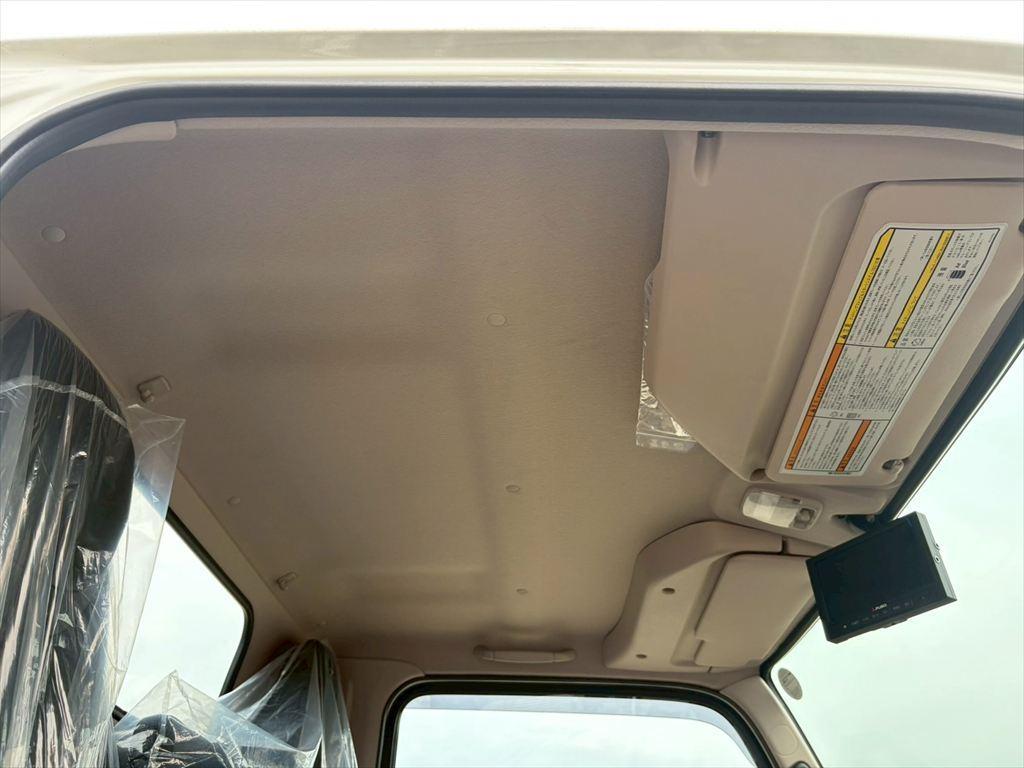 三菱 キャンター 2RG-FEAV0(2WD)の写真24