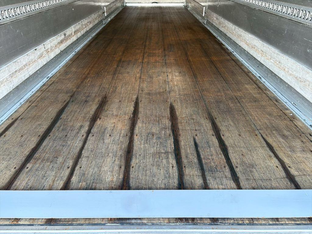 日野 プロフィア QPG-FR1EXEG(6x2)の写真8