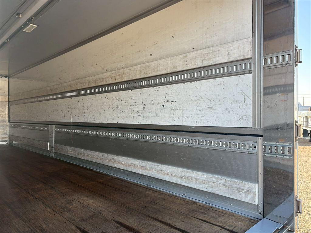 日野 プロフィア QPG-FR1EXEG(6x2)の写真10