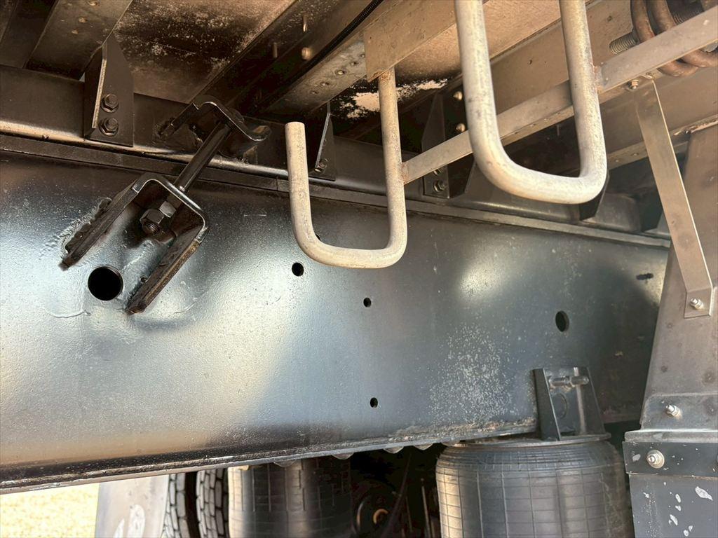 日野 プロフィア QPG-FR1EXEG(6x2)の写真15