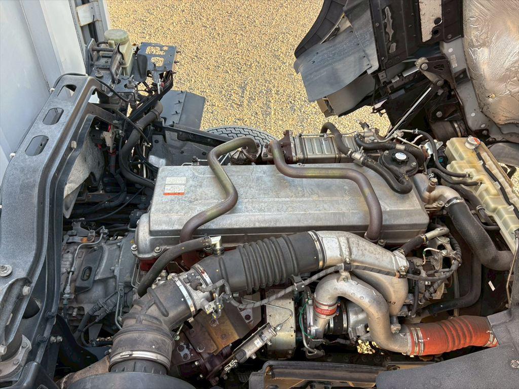 日野 プロフィア QPG-FR1EXEG(6x2)の写真19