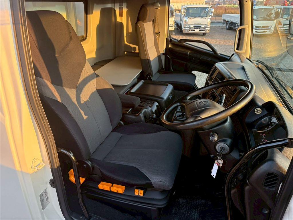 日野 プロフィア QPG-FR1EXEG(6x2)の写真21