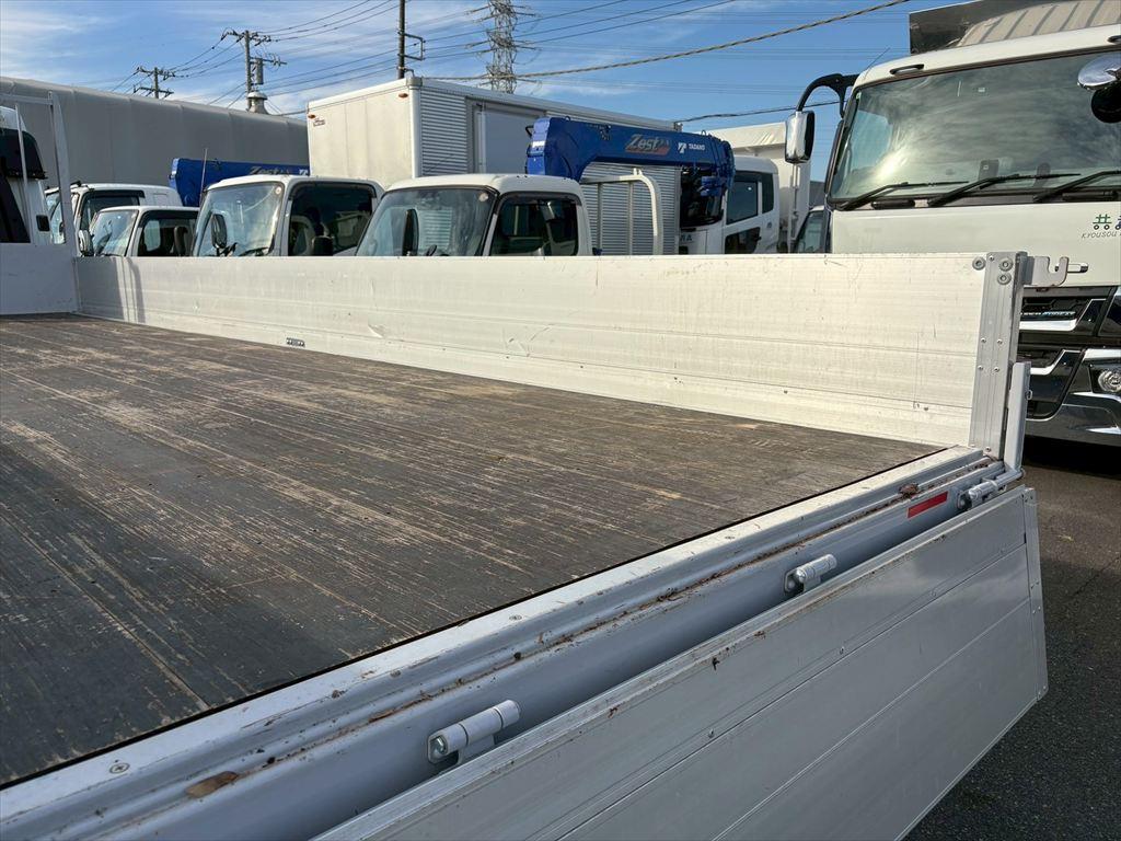 三菱 ファイター 2KG-FK62F(2WD)の写真10