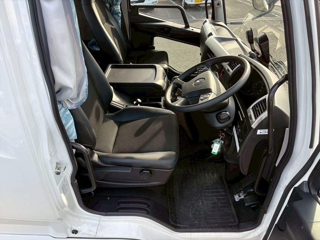 三菱 ファイター 2KG-FK62F(2WD)の写真21