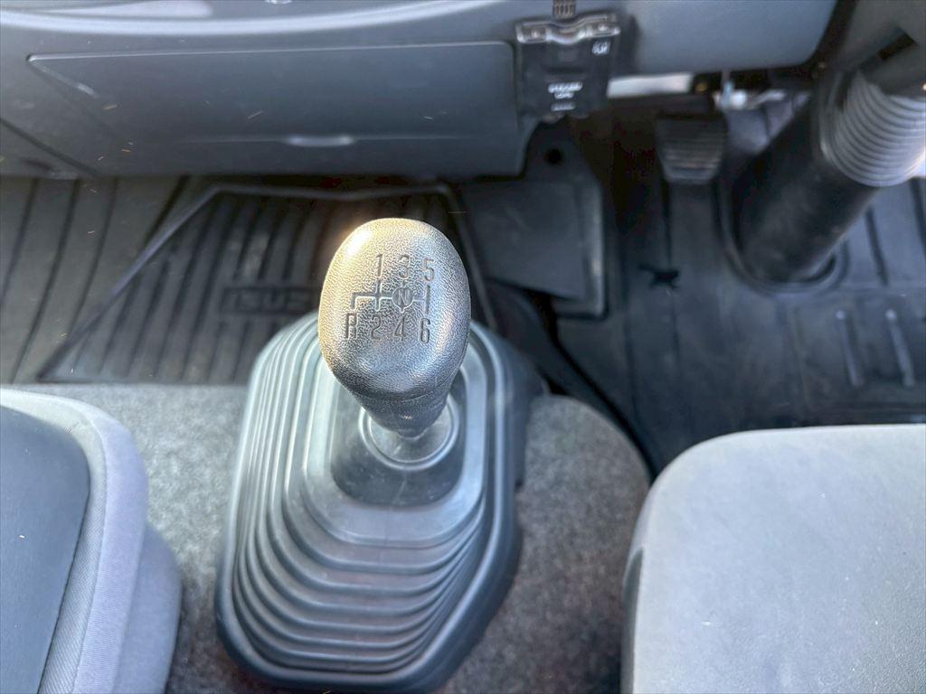 いすゞ フォワード 2PG-FRR90S2(2WD)の写真23