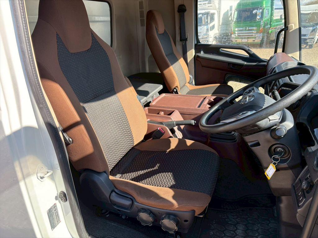 日野 レンジャー 2PG-FD2ABA(2WD)の写真21