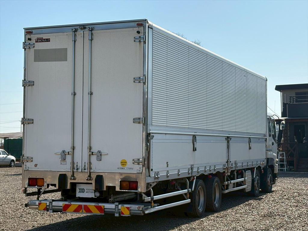 いすゞ ギガ QKG-CYJ77A(8x4)の写真4