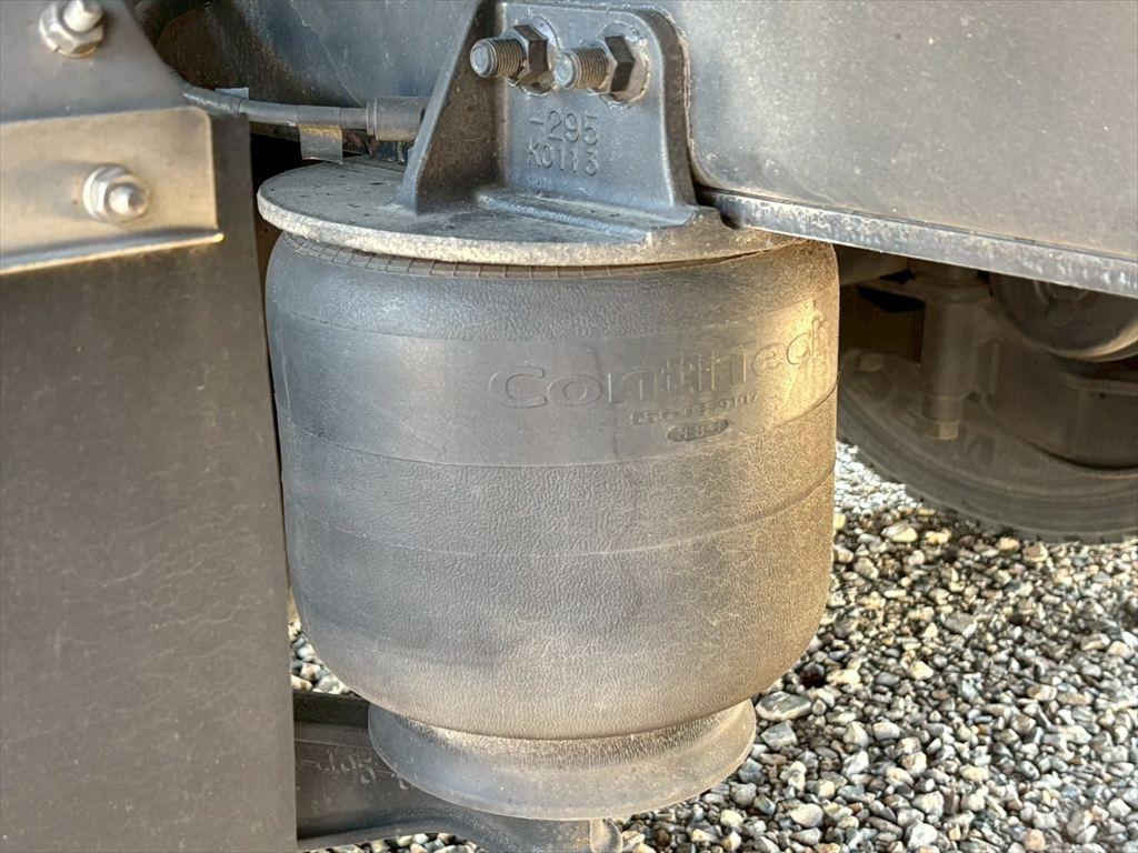 いすゞ ギガ QKG-CYJ77A(8x4)の写真17