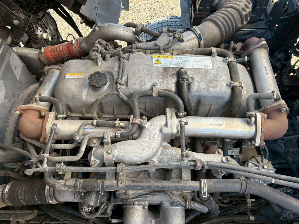 いすゞ ギガ QKG-CYJ77A(8x4)の写真19