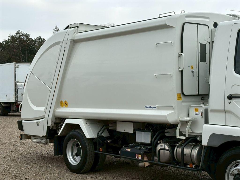 三菱 ファイター 2PG-FK72N(2WD)の写真5