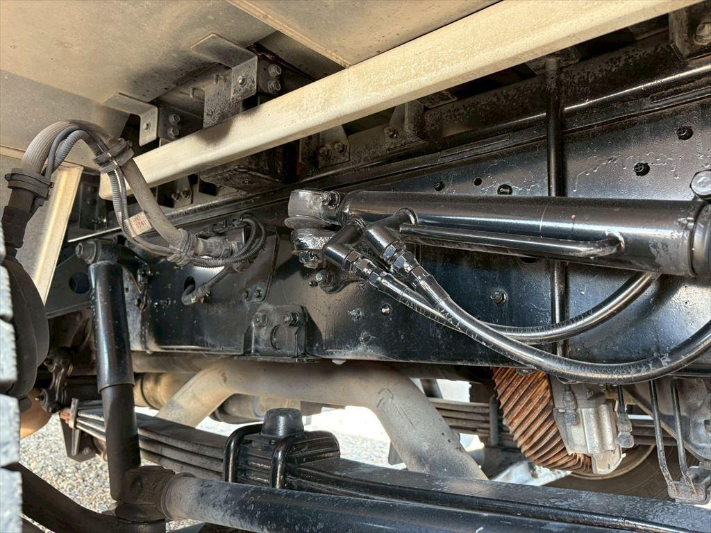 日野 プロフィア QPG-FW1EZEG(8x4)の写真15