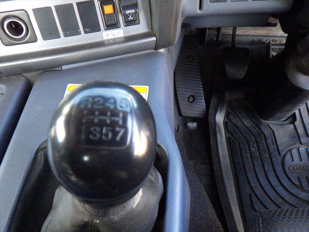 日野 プロフィア BDG-FS1EPYA(6x4)の写真23