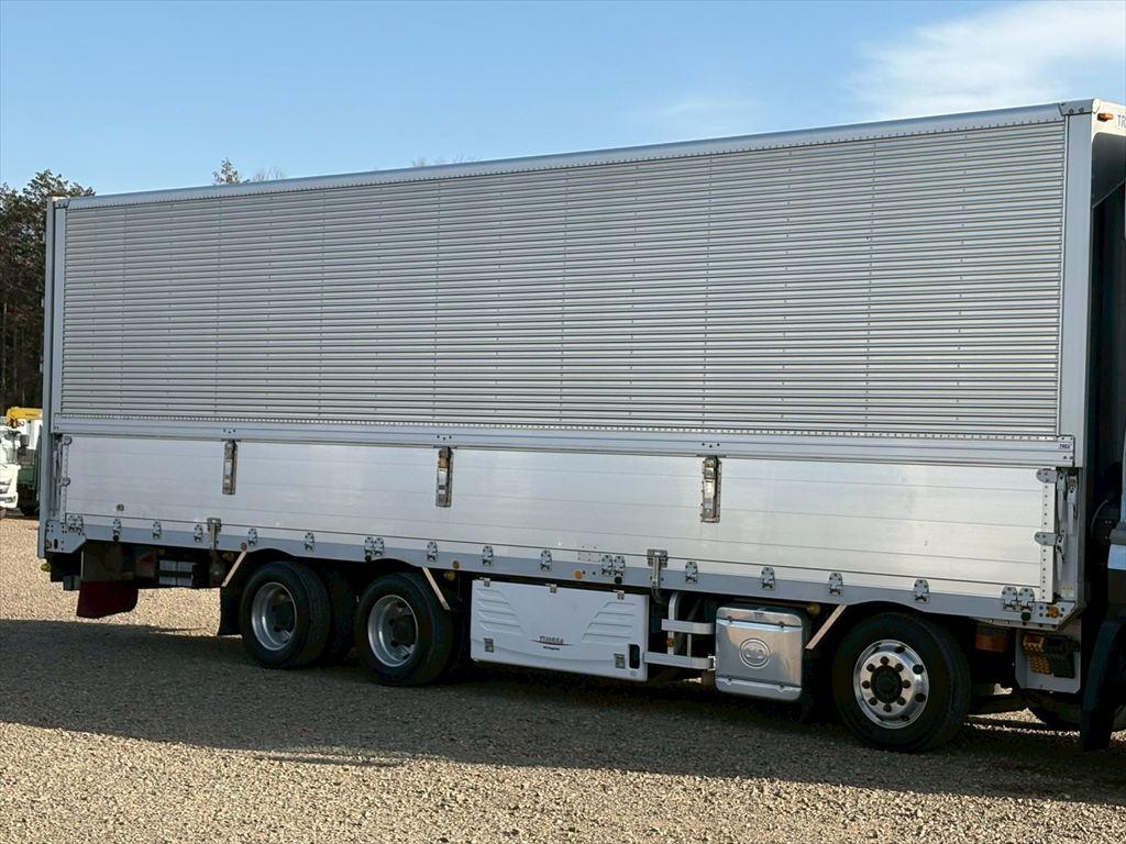 UD クオン QKG-CG5ZA(8x4)の写真5