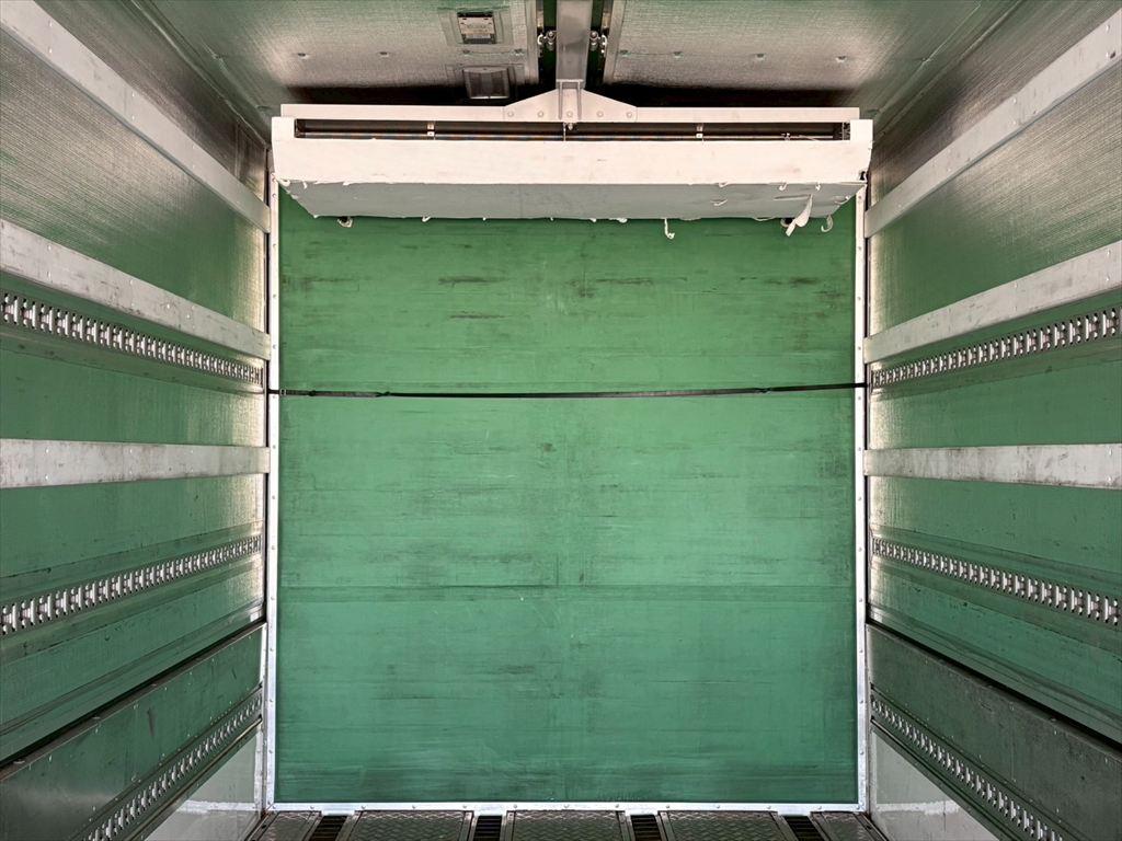 UD クオン QKG-CG5ZA(8x4)の写真7