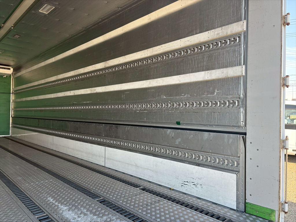 UD クオン QKG-CG5ZA(8x4)の写真10