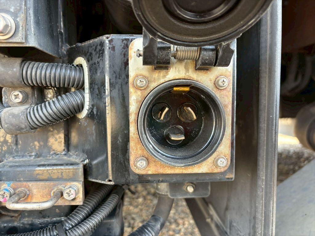 UD クオン QKG-CG5ZA(8x4)の写真14