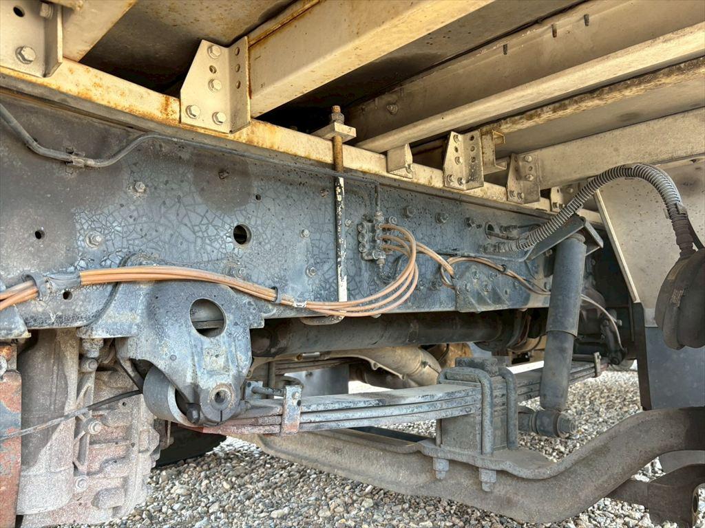 UD クオン QKG-CG5ZA(8x4)の写真15