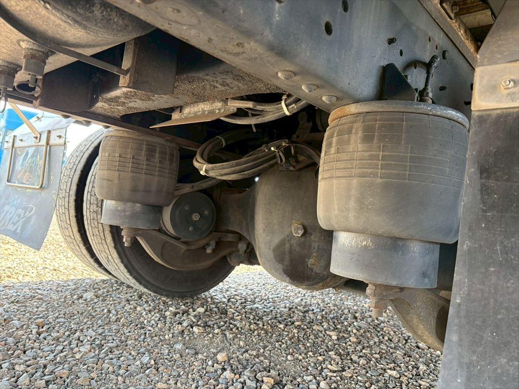 UD クオン QKG-CG5ZA(8x4)の写真17