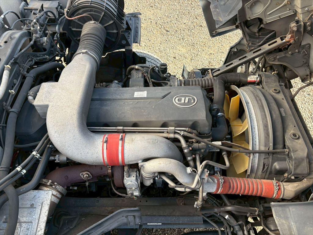 UD クオン QKG-CG5ZA(8x4)の写真19