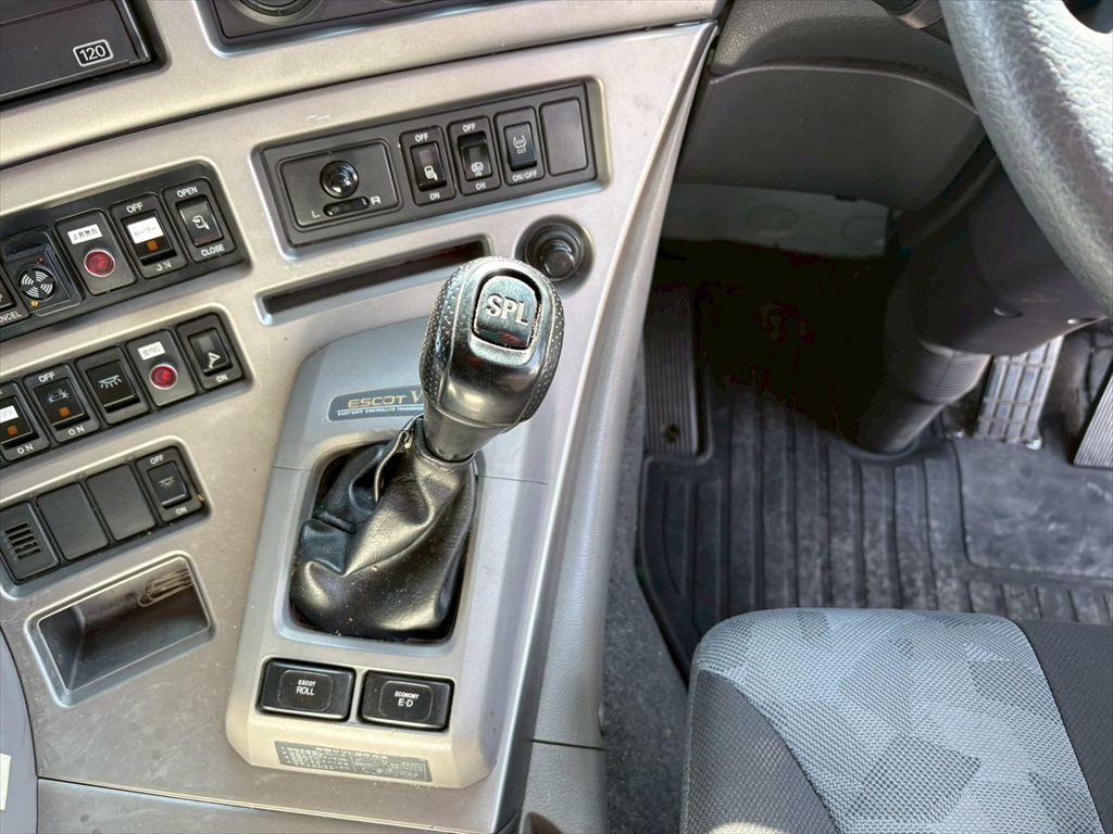 UD クオン QKG-CG5ZA(8x4)の写真23