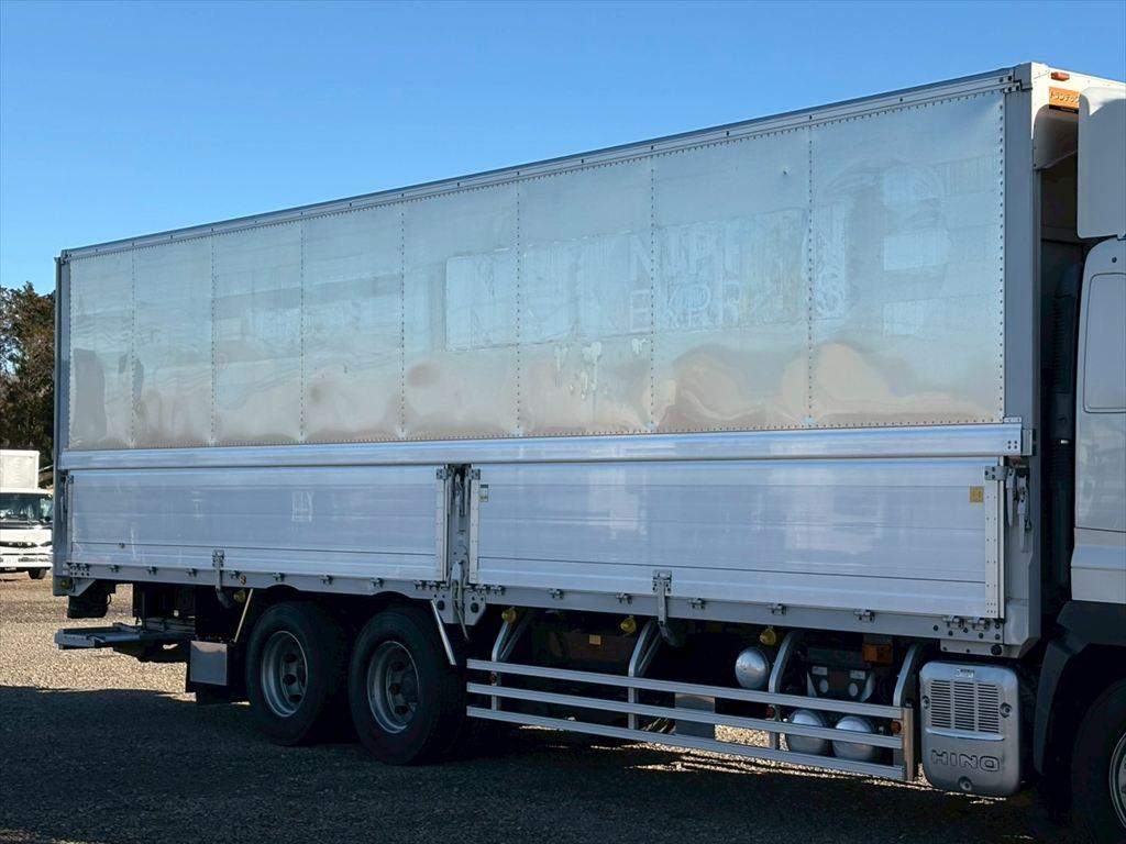 日野 プロフィア QPG-FR1EXEG(6x2)の写真5