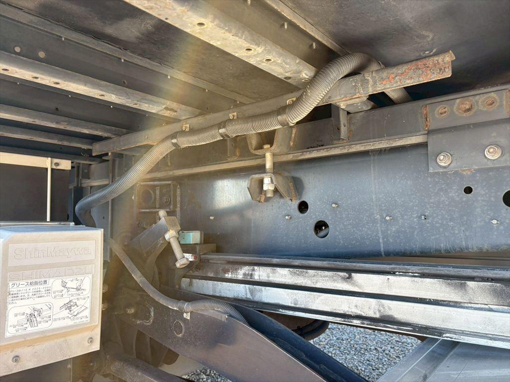 日野 プロフィア QPG-FR1EXEG(6x2)の写真14