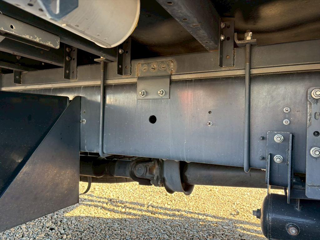 日野 プロフィア QPG-FR1EXEG(6x2)の写真16