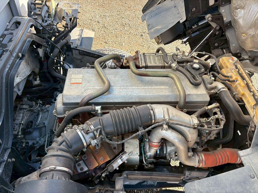 日野 プロフィア QPG-FR1EXEG(6x2)の写真19