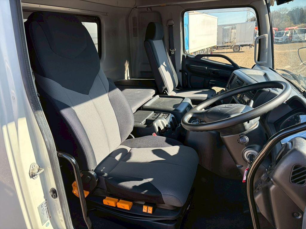 日野 プロフィア LKG-FW1EXBG(8x4)の写真21