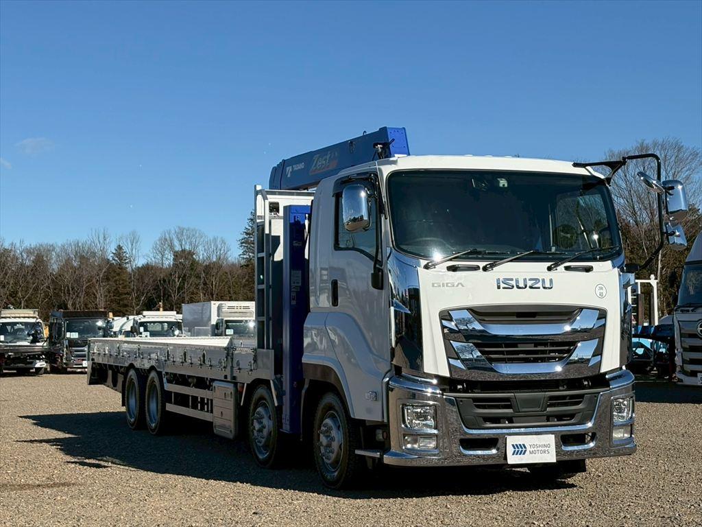 いすゞ ギガ 2PG-CYJ77C(8x4)の写真2
