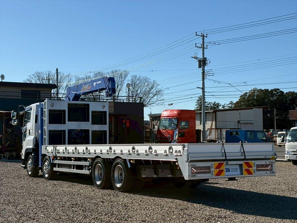 いすゞ ギガ 2PG-CYJ77C(8x4)の写真3