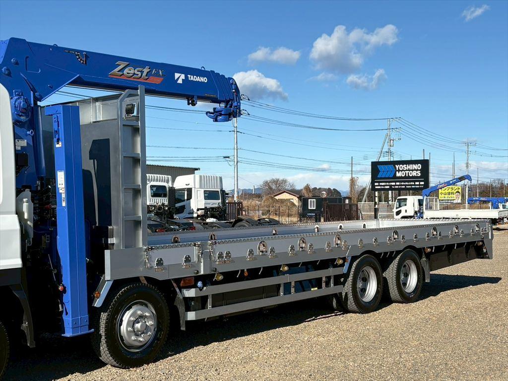 いすゞ ギガ 2PG-CYJ77C(8x4)の写真6