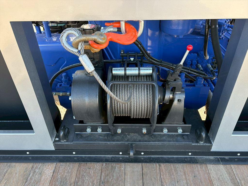 いすゞ ギガ 2PG-CYJ77C(8x4)の写真8