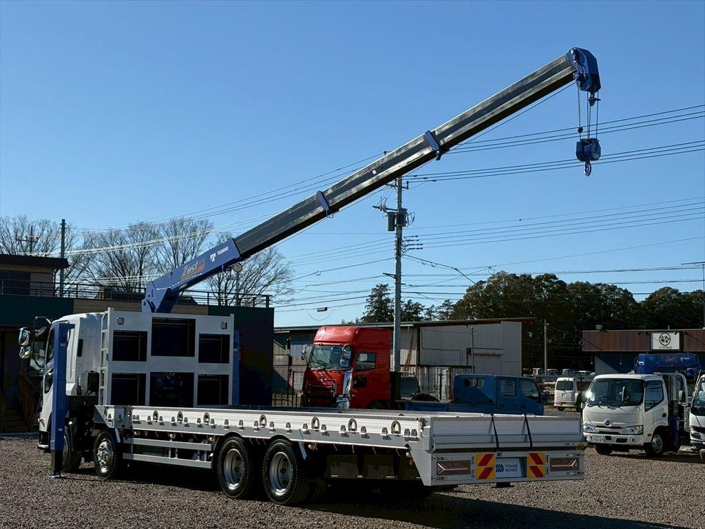 いすゞ ギガ 2PG-CYJ77C(8x4)の写真12