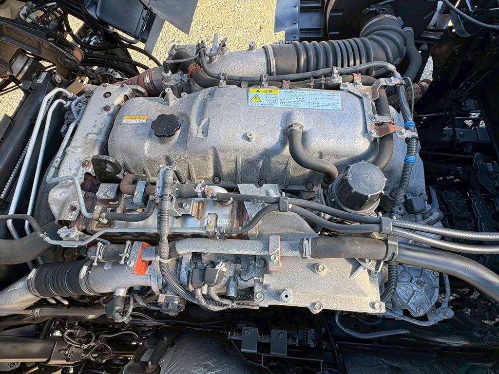 いすゞ ギガ 2PG-CYJ77C(8x4)の写真19