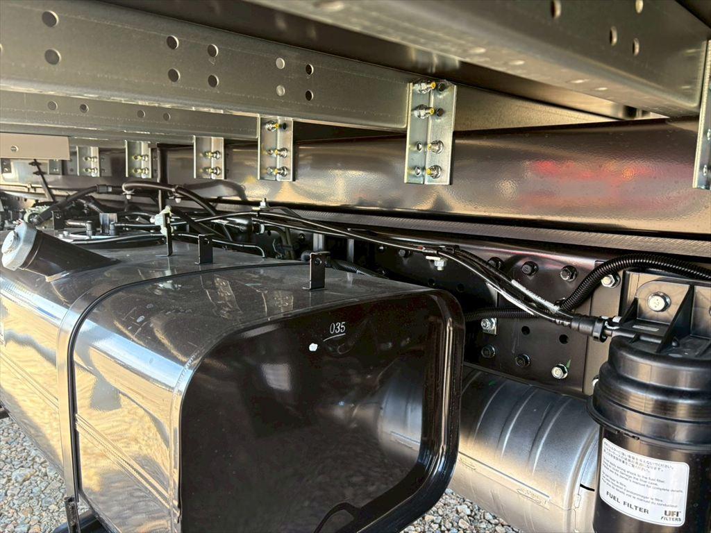 三菱 キャンター 2PG-FEB80(2WD)の写真18