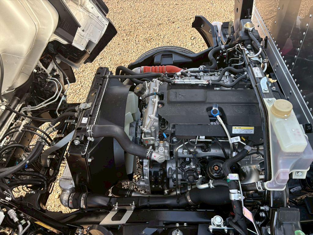 三菱 キャンター 2PG-FEB80(2WD)の写真19