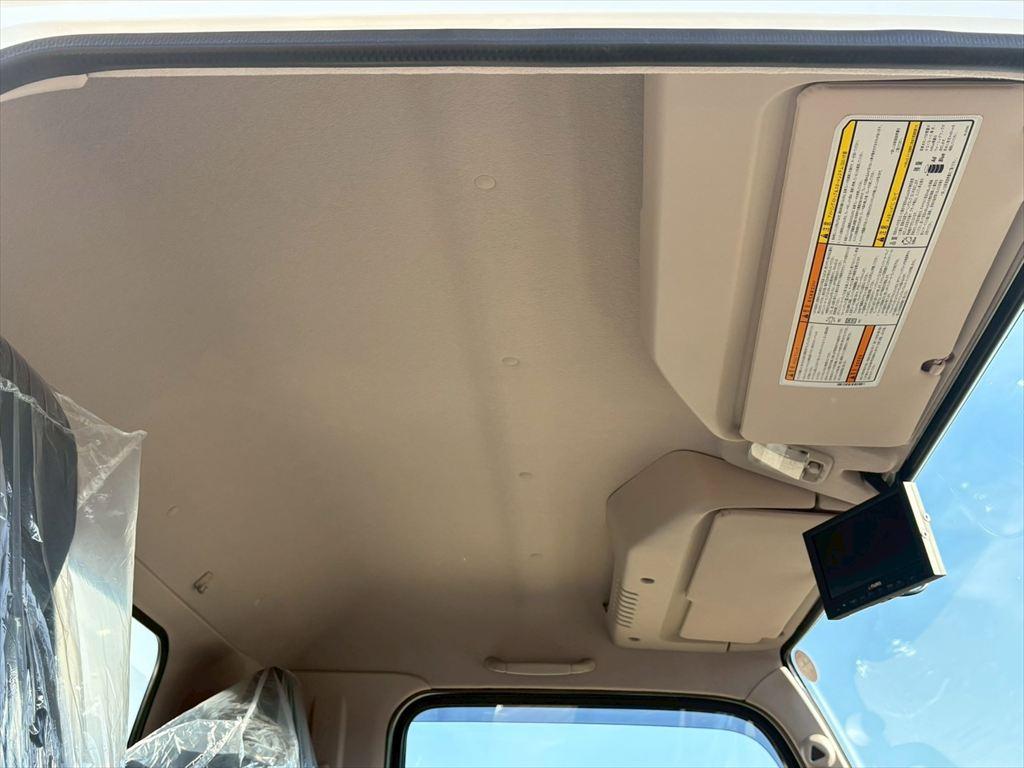 三菱 キャンター 2PG-FEB80(2WD)の写真24