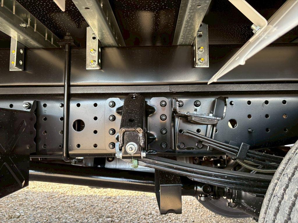 三菱 キャンター 2PG-FEB80(2WD)の写真16