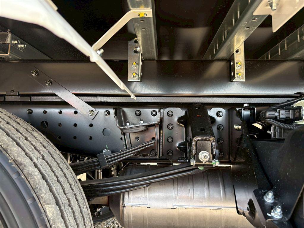 三菱 キャンター 2PG-FEB80(2WD)の写真17