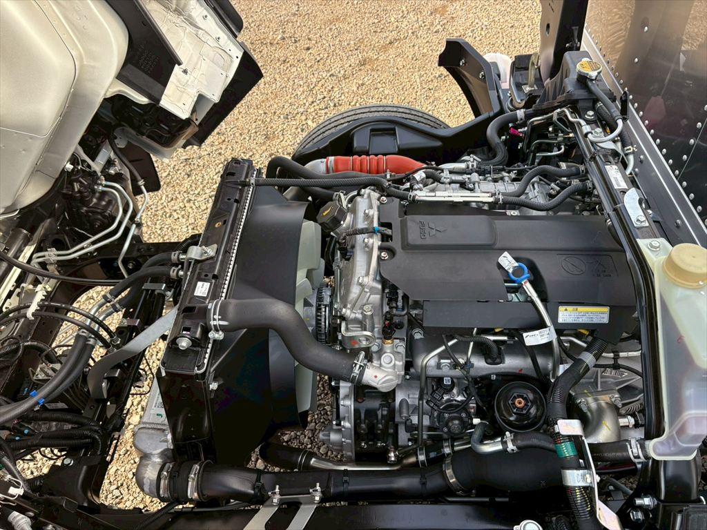 三菱 キャンター 2PG-FEB80(2WD)の写真20