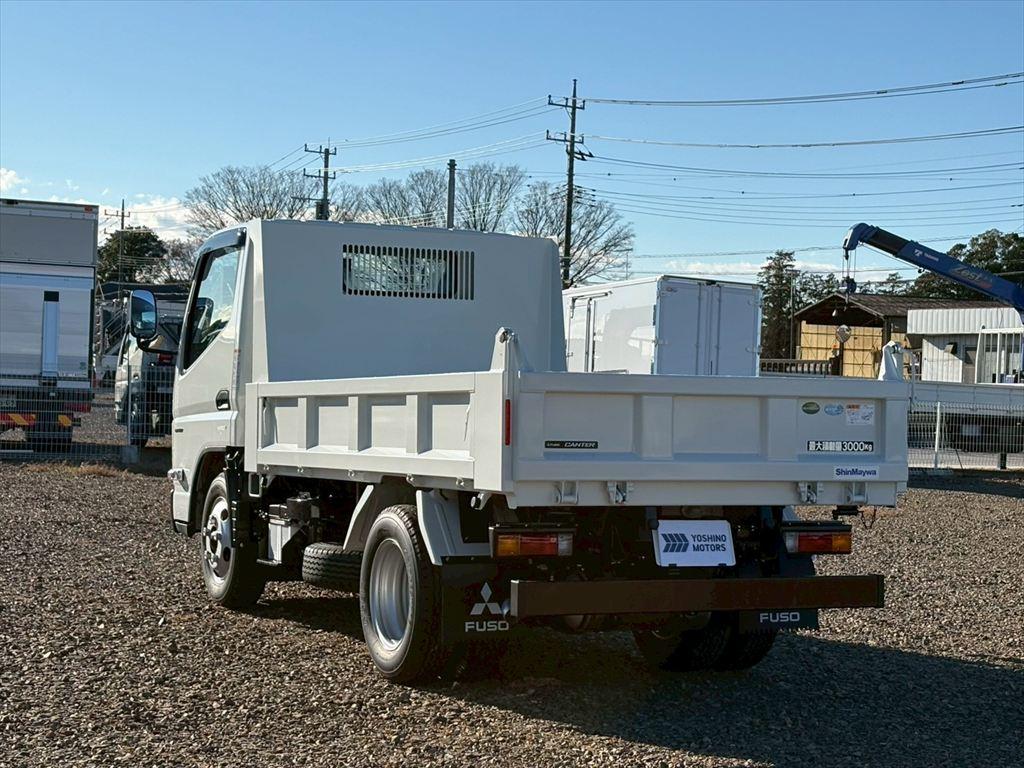 三菱 キャンター 2RG-FBA60(2WD)の写真3