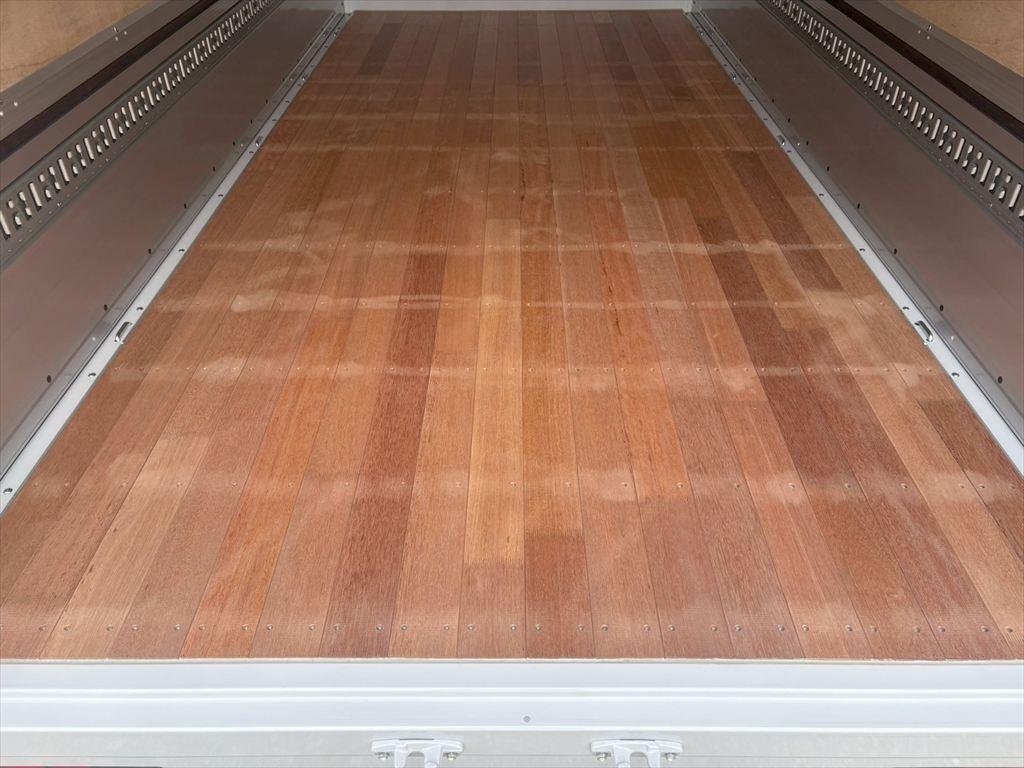 三菱 キャンター 2RG-FEB80(2WD)の写真8