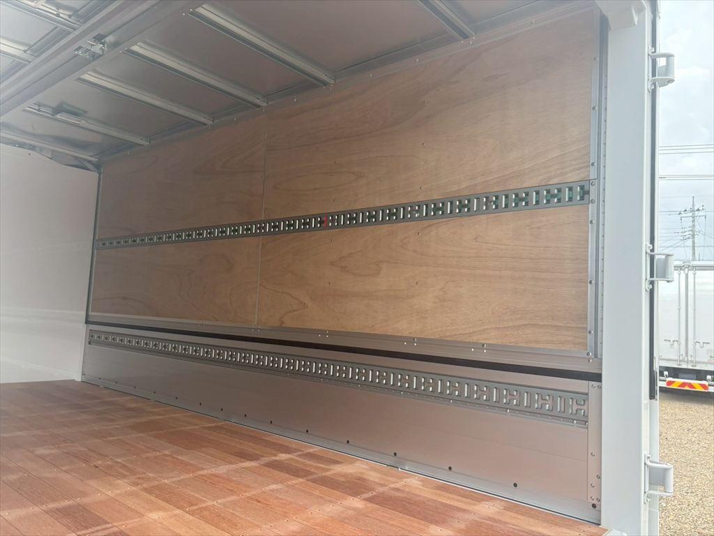 三菱 キャンター 2RG-FEB80(2WD)の写真10