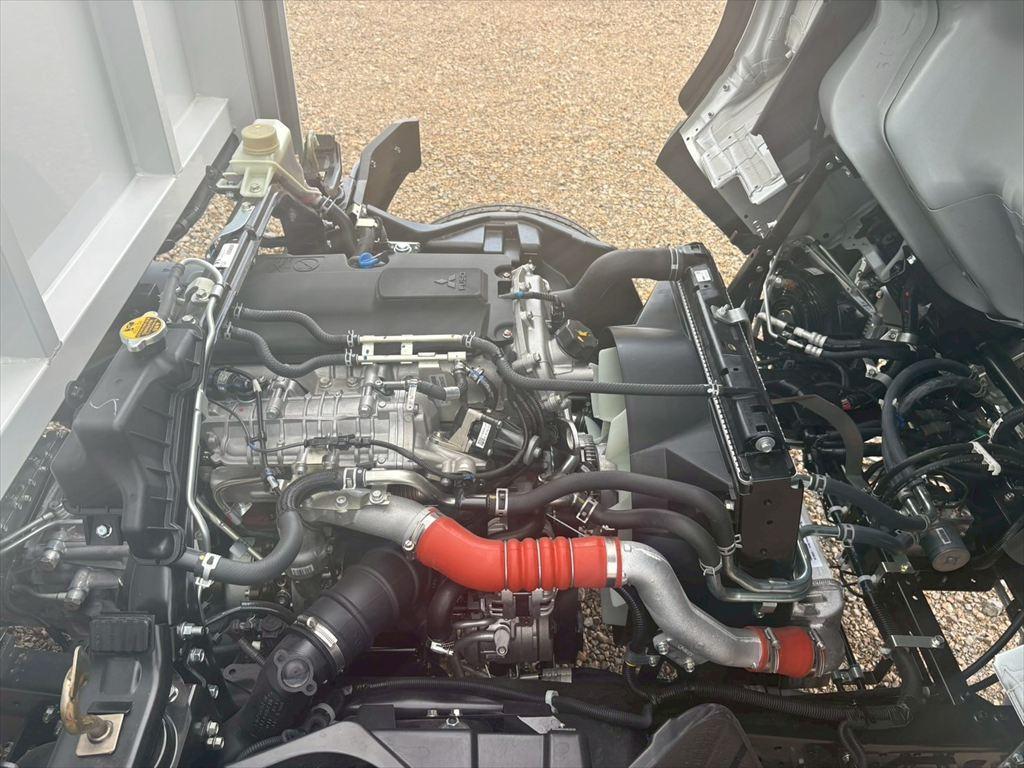 三菱 キャンター 2RG-FEB80(2WD)の写真20