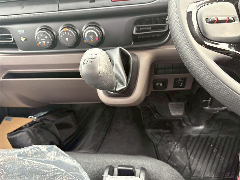 三菱 キャンター 2RG-FEAV0(2WD)の写真23