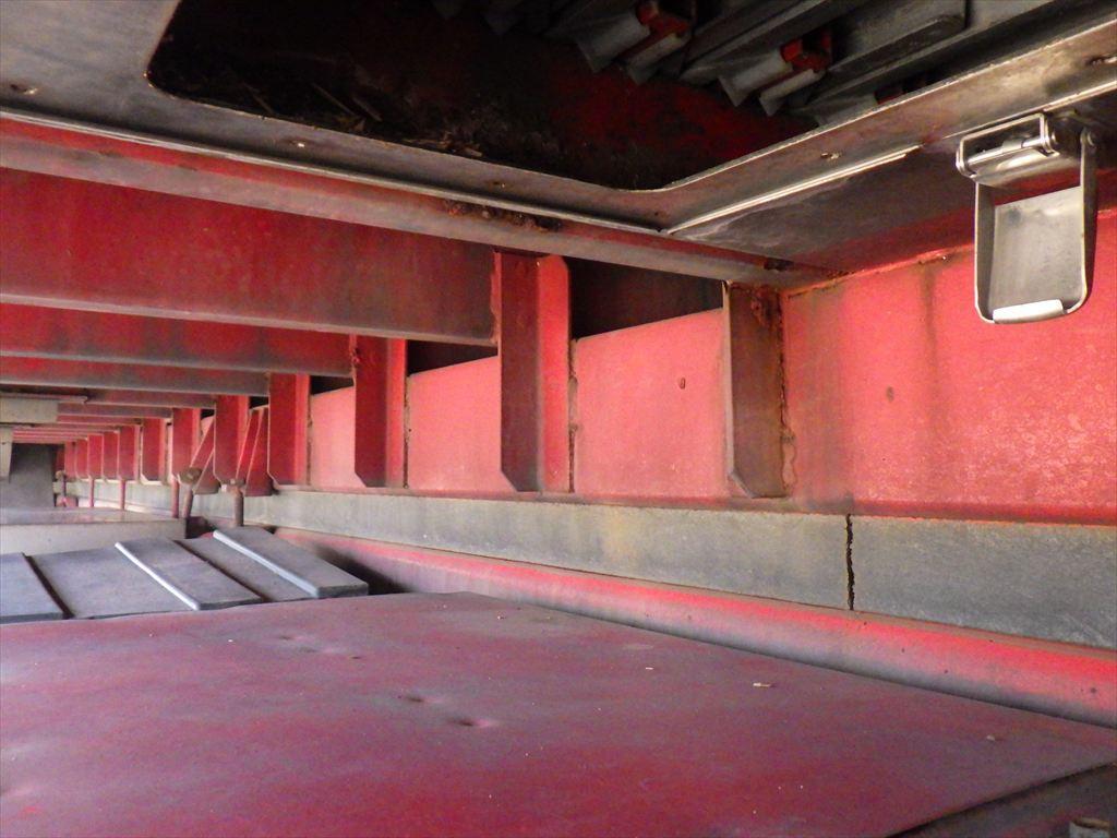 いすゞ ギガ QKG-CYM77A(6x2)の写真16