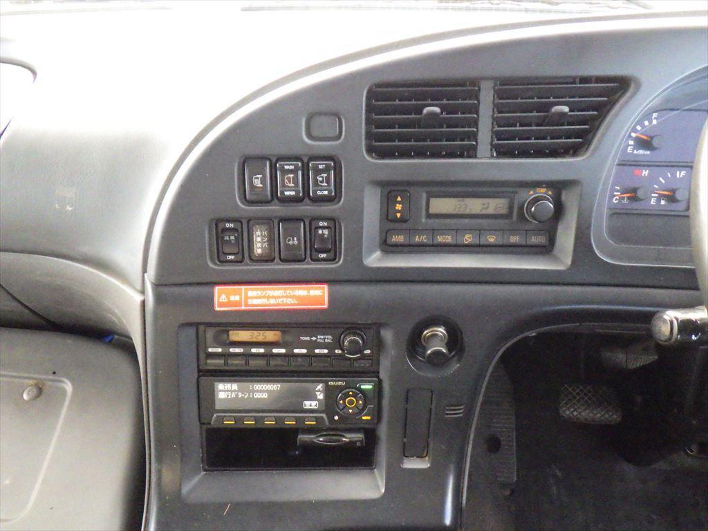 いすゞ ギガ QKG-CYM77A(6x2)の写真22